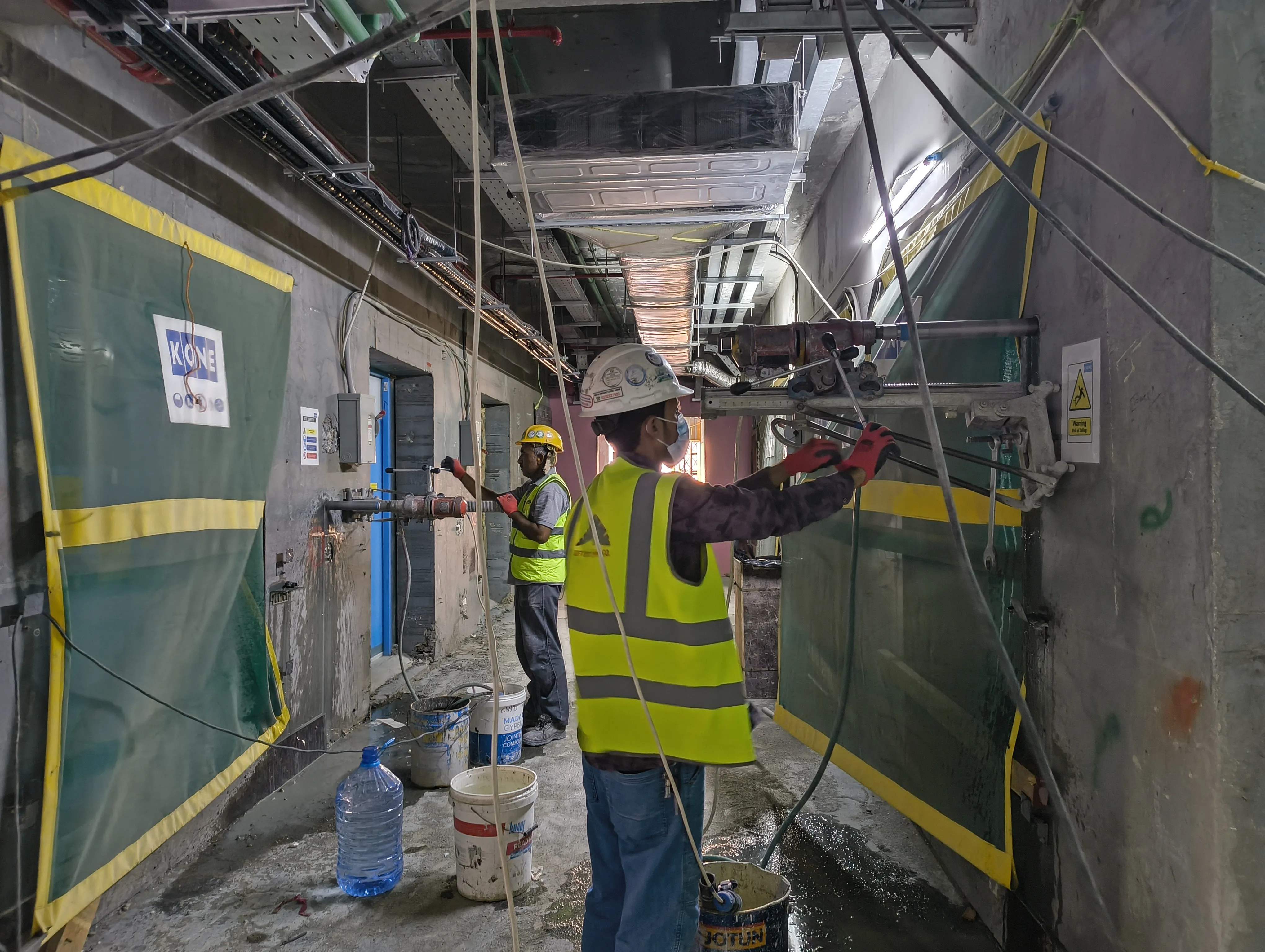 Large scale concrete cutting